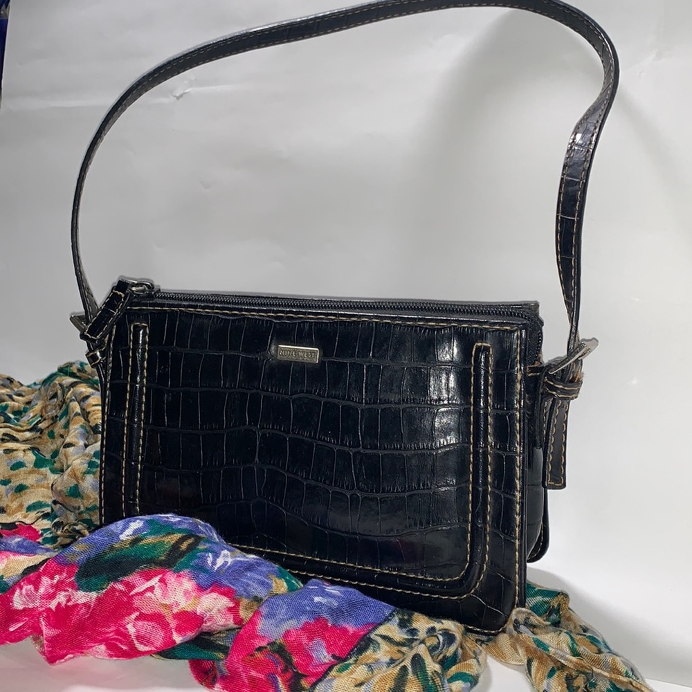 Nine West 90’s Mini Black Bag Croc/Gator faux skin with mirror Perfect date bag!